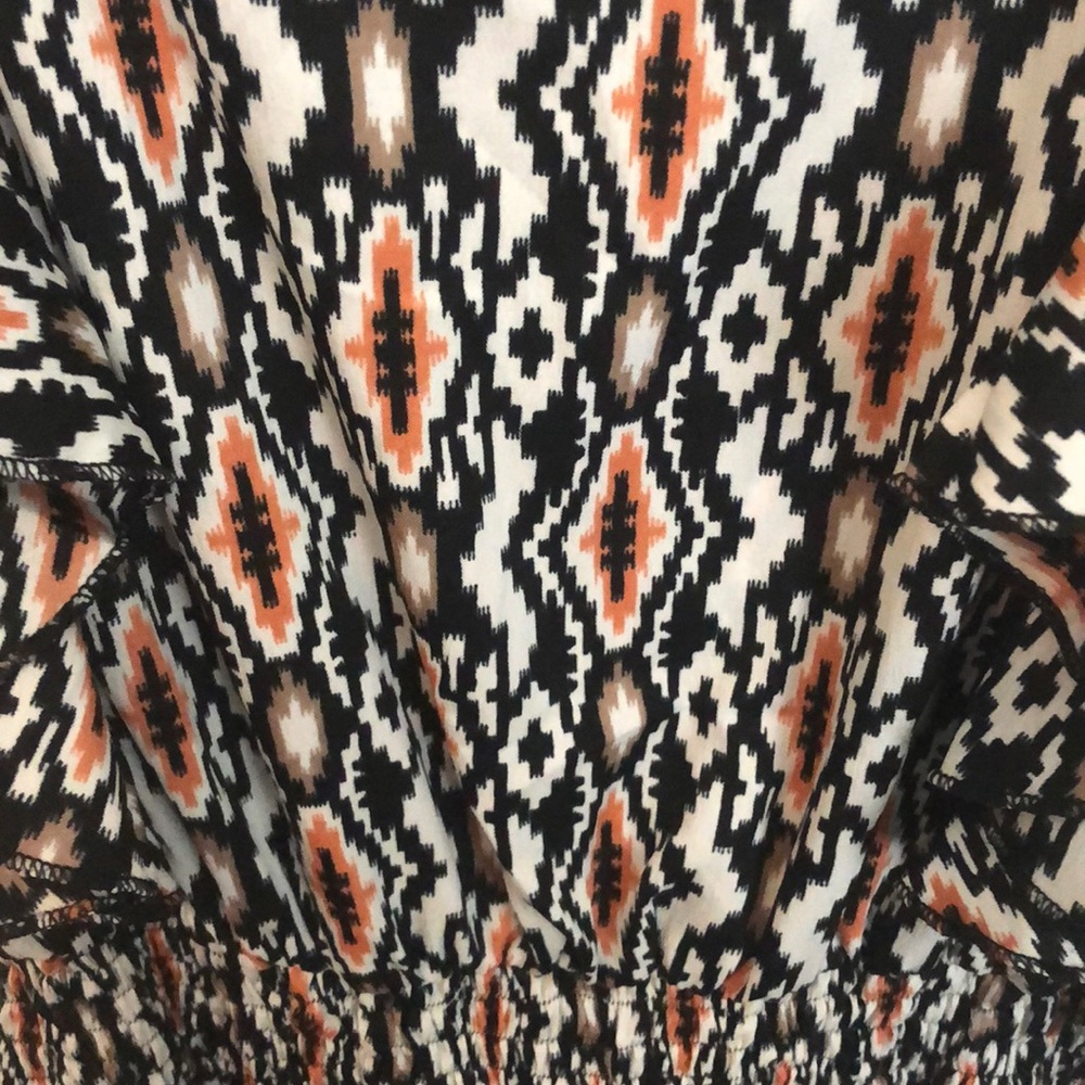Patterned Romper - Picture 2 of 2
